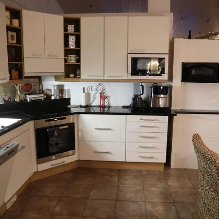 Aurora's House * רובניימי