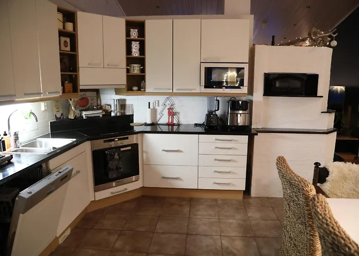 Aurora's House * רובניימי